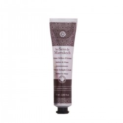 Amber and musk oriental delight cream