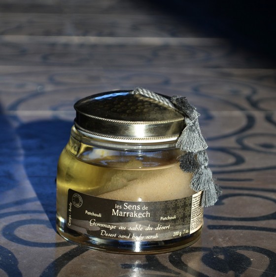 Patchouli desert sand body scrub
