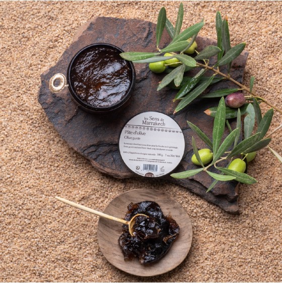 Natural black soap olive paste