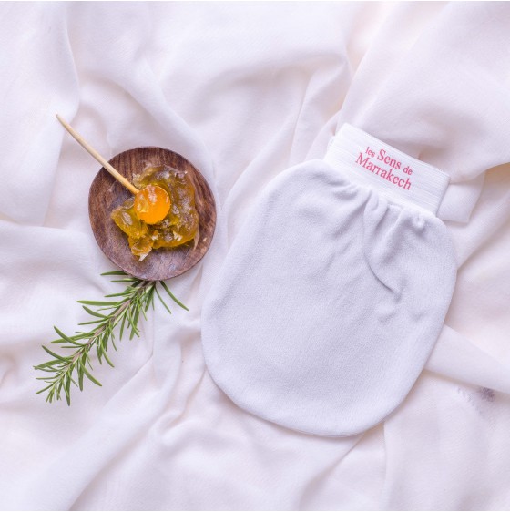 Kessa scrub glove